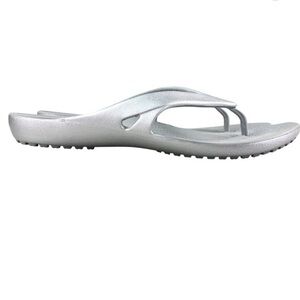 8W Crocs Women's Kadee II Metallic Silver Flip Flop